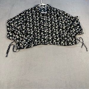 Celebrity Pink Women Junior’s Black & White Floral Button Up Shirt, XL (15-17)